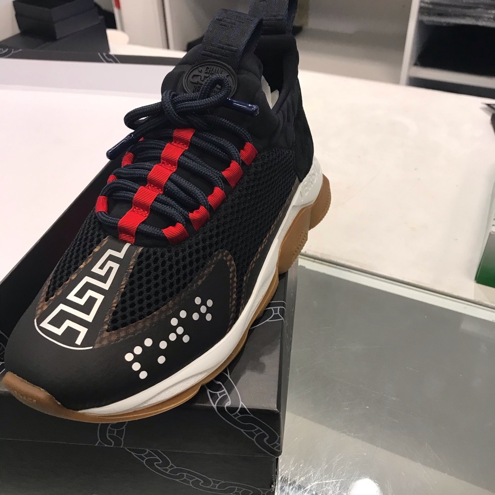 Brand new Versace chain reaction